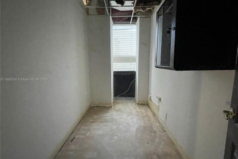 Propiedad comercial en venta en Fort Lauderdale, Florida № 1948540 - foto 17