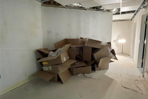 Propiedad comercial en venta en Fort Lauderdale, Florida № 1948540 - foto 6
