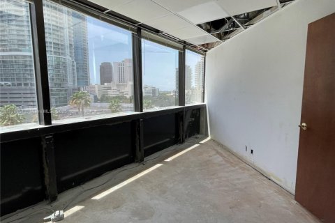 Propiedad comercial en venta en Fort Lauderdale, Florida № 1948540 - foto 16