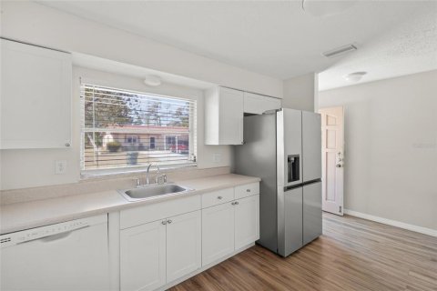 Casa en alquiler en Sarasota, Florida, 2 dormitorios, 109.44 m2 № 1638208 - foto 9
