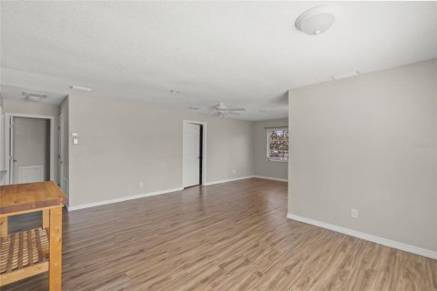 Casa en alquiler en Sarasota, Florida, 2 dormitorios, 109.44 m2 № 1638208 - foto 11