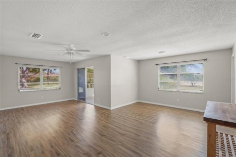 Casa en alquiler en Sarasota, Florida, 2 dormitorios, 109.44 m2 № 1638208 - foto 3