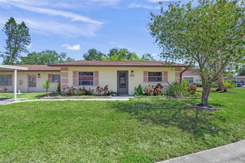 Casa en alquiler en Sarasota, Florida, 2 dormitorios, 109.44 m2 № 1638208 - foto 1