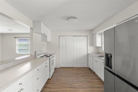 Casa en alquiler en Sarasota, Florida, 2 dormitorios, 109.44 m2 № 1638208 - foto 6