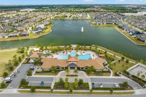 Townhouse in Kissimmee, Florida 3 bedrooms, 148.83 sq.m. № 2107092 - photo 24