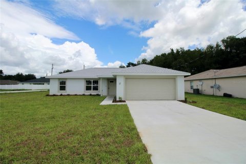 House in Ocala, Florida 3 bedrooms, 134.99 sq.m. № 1807509 - photo 1