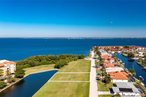 Land in Punta Gorda, Florida № 214614 - photo 5