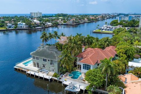 House in Delray Beach, Florida 6 bedrooms, 539.39 sq.m. № 607116 - photo 1