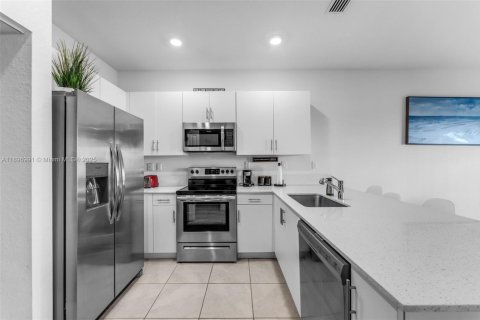 Adosado en venta en Homestead, Florida, 3 dormitorios, 157.47 m2 № 1948432 - foto 9