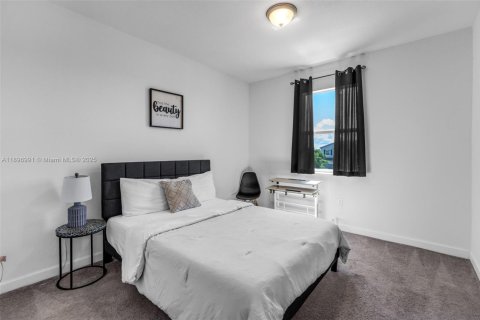 Adosado en venta en Homestead, Florida, 3 dormitorios, 157.47 m2 № 1948432 - foto 29