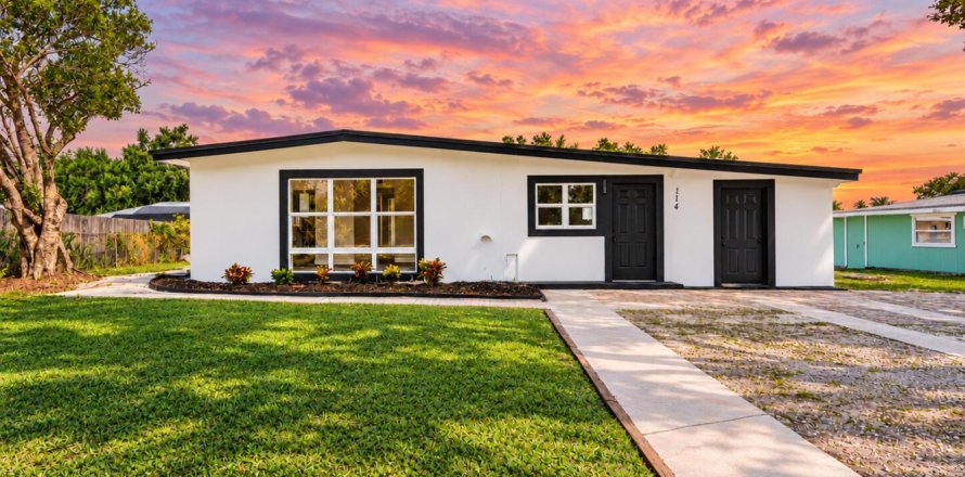House in Vero Beach, Florida 2 bedrooms, 119.84 sq.m. № 2423547