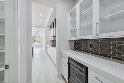 Купить виллу или дом в Нейплс, Флорида 4 комнаты, 222.22м2, № 1827301 - фото 16