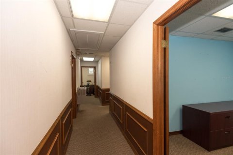 Commercial property in New Smyrna Beach, Florida 561.32 sq.m. № 2204020 - photo 23