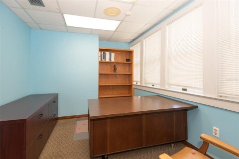 Commercial property in New Smyrna Beach, Florida 561.32 sq.m. № 2204020 - photo 21
