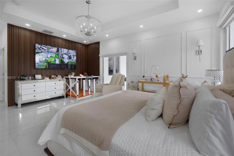 Casa en alquiler en Miami, Florida, 4 dormitorios, 246.66 m2 № 1951993 - foto 11