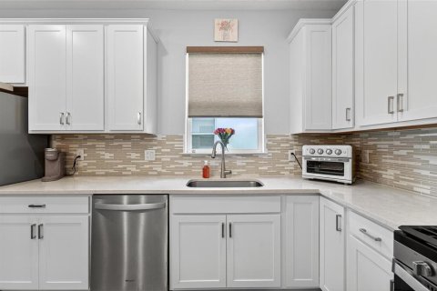 Casa en venta en Land O' Lakes, Florida, 2 dormitorios, 130.06 m2 № 1917603 - foto 15