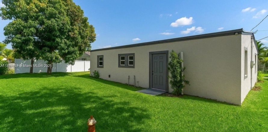 Villa ou maison à Delray Beach, Floride 2 chambres, 92.9 m2 № 1827562