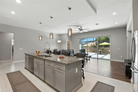House in Winter Garden, Florida 4 bedrooms, 197.42 sq.m. № 2122318 - photo 10