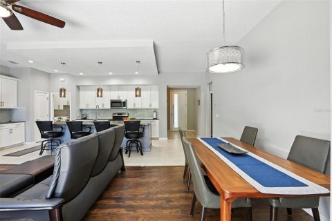 House in Winter Garden, Florida 4 bedrooms, 197.42 sq.m. № 2122318 - photo 15
