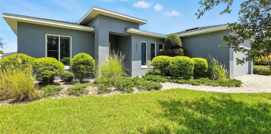 House in Winter Garden, Florida 4 bedrooms, 197.42 sq.m. № 2122318