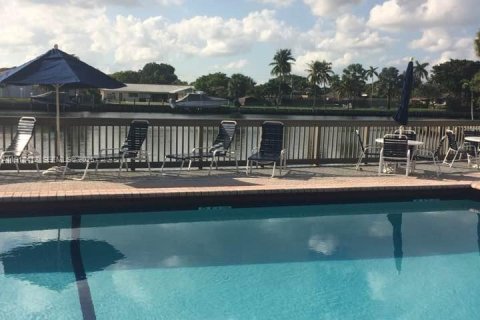 Condominio en alquiler en Hallandale Beach, Florida, 2 dormitorios, 111.48 m2 № 2054211 - foto 16