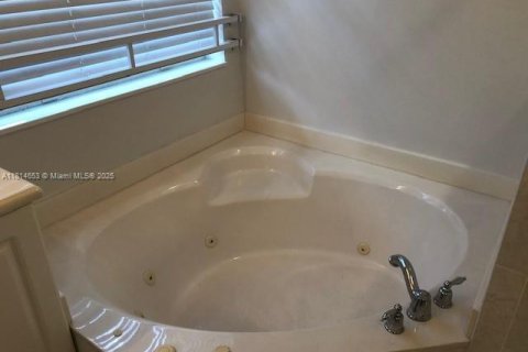 Adosado en alquiler en Miramar, Florida, 4 dormitorios, 168.62 m2 № 1943192 - foto 19