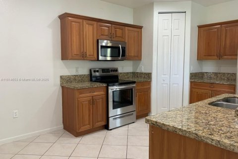 Adosado en alquiler en Miramar, Florida, 4 dormitorios, 168.62 m2 № 1943192 - foto 9