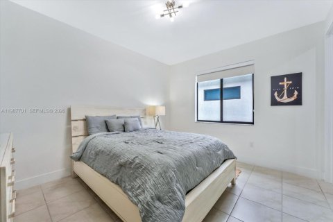 Casa en venta en Doral, Florida, 4 dormitorios, 265.98 m2 № 2048977 - foto 21