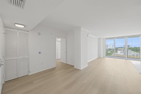 Condo in Boca Raton, Florida, 2 bedrooms № 2247919 - photo 15