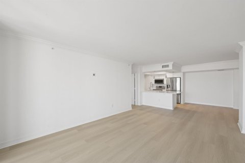 Condo in Boca Raton, Florida, 2 bedrooms № 2247919 - photo 19