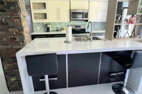 Condominio en venta en Miami, Florida, 2 dormitorios, 100.89 m2 № 2034626 - foto 5