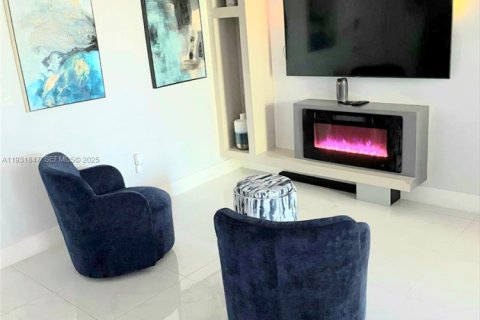 Condominio en venta en Miami, Florida, 2 dormitorios, 100.89 m2 № 2034626 - foto 8