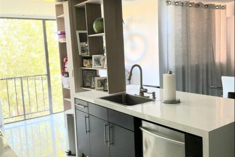 Condominio en venta en Miami, Florida, 2 dormitorios, 100.89 m2 № 2034626 - foto 6