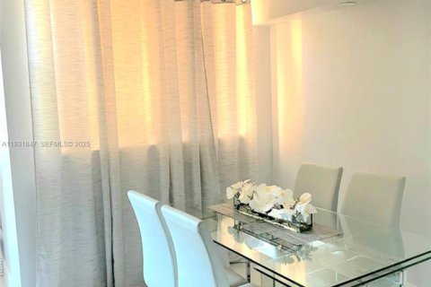 Condominio en venta en Miami, Florida, 2 dormitorios, 100.89 m2 № 2034626 - foto 7