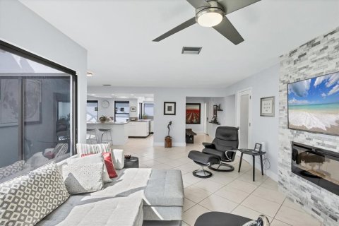 Casa en venta en Sarasota, Florida, 2 dormitorios, 158.12 m2 № 1843065 - foto 15