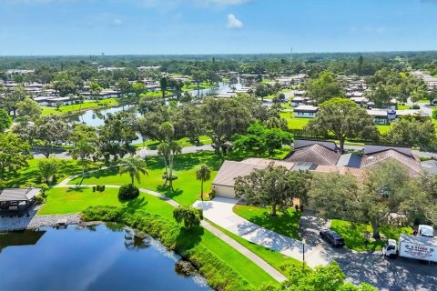 Casa en venta en Sarasota, Florida, 2 dormitorios, 158.12 m2 № 1843065 - foto 4