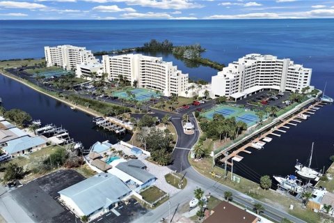 Condo in Hudson, Florida, 1 bedroom № 2102906