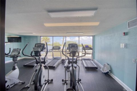 Condo in Hudson, Florida, 1 bedroom  № 2102906 - photo 24