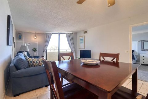 Condo in Hudson, Florida, 1 bedroom  № 2102906 - photo 6