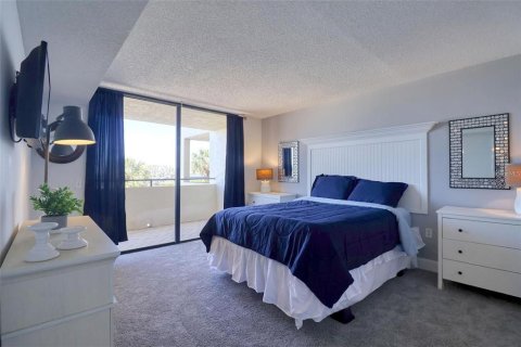 Condo in Hudson, Florida, 1 bedroom  № 2102906 - photo 9