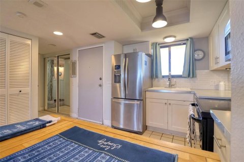 Condo in Hudson, Florida, 1 bedroom  № 2102906 - photo 2