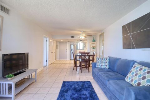 Condo in Hudson, Florida, 1 bedroom  № 2102906 - photo 8