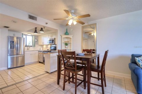 Condo in Hudson, Florida, 1 bedroom № 2102906 - photo 7