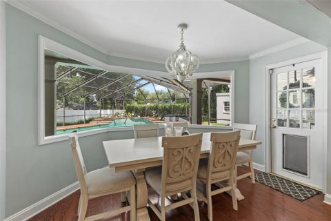 House in Brandon, Florida 4 bedrooms, 411.93 sq.m. № 2353195 - photo 23
