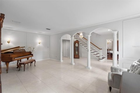 House in Brandon, Florida 4 bedrooms, 411.93 sq.m. № 2353195 - photo 11