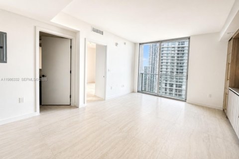 Condo in Miami, Florida, 1 bedroom  № 2272370 - photo 17
