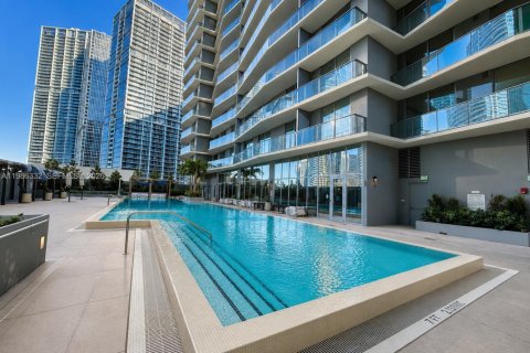 Condo in Miami, Florida, 1 bedroom  № 2272370 - photo 30