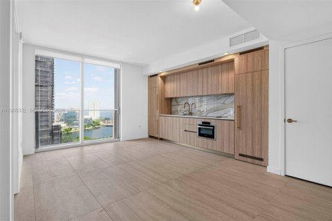 Condo in Miami, Florida, 1 bedroom  № 2272370