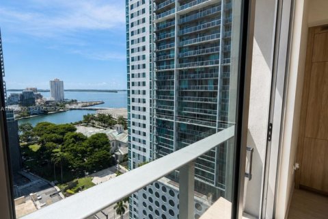 Condo in Miami, Florida, 1 bedroom  № 2272370 - photo 22
