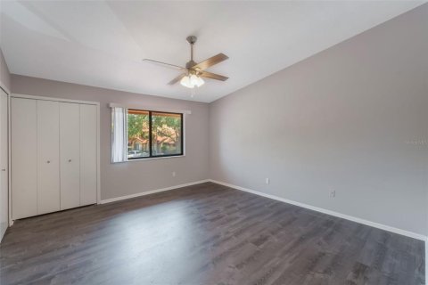 Townhouse in Winter Springs, Florida 3 bedrooms, 135.64 sq.m. № 1742815 - photo 15